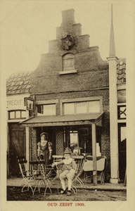 16193 Gezicht op de voorgevel van een nagemaakte bakkerswinkel op de historische tentoonstelling OUD ZEIST te Zeist; ...